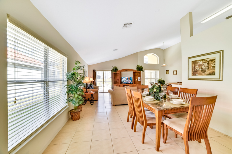 Villa Dinning Area